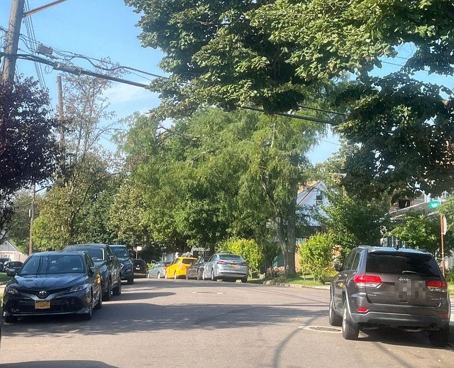 2nd image of 173-08 Mayfield Rd