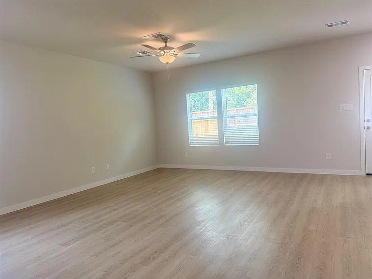 7942 Alset Dr — Photo 5