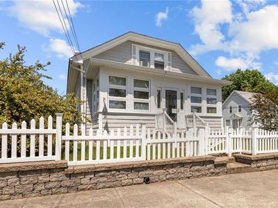 39 Owen Ave, Pawtucket, RI, 02860