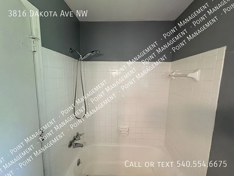 3816 Dakota Ave NW — Photo 8