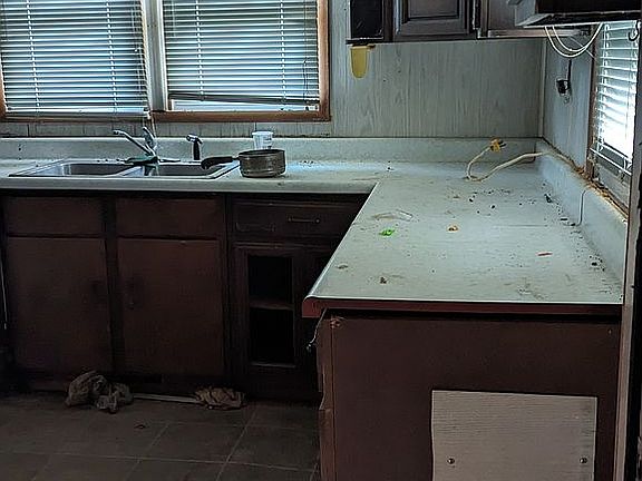 4th image of 109 N Jefferson St