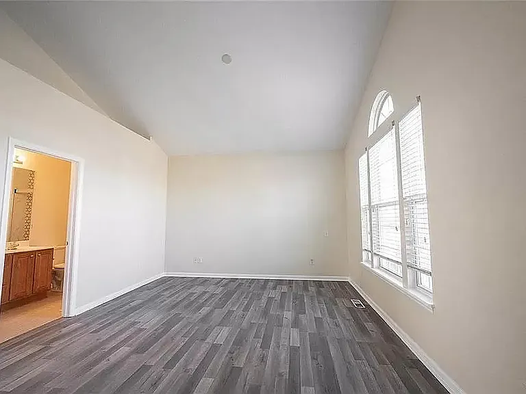 13836 Willesden Cir — Photo 10