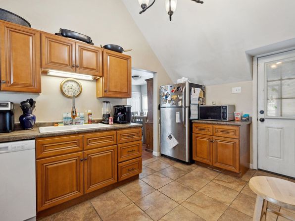 manchester-new-hampshire-95345048 picture