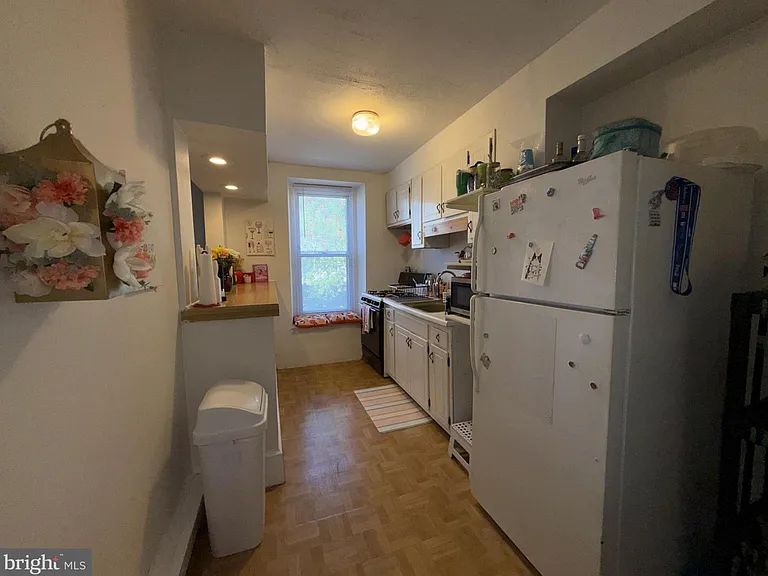 4446 Fleming St #2F — Photo 3