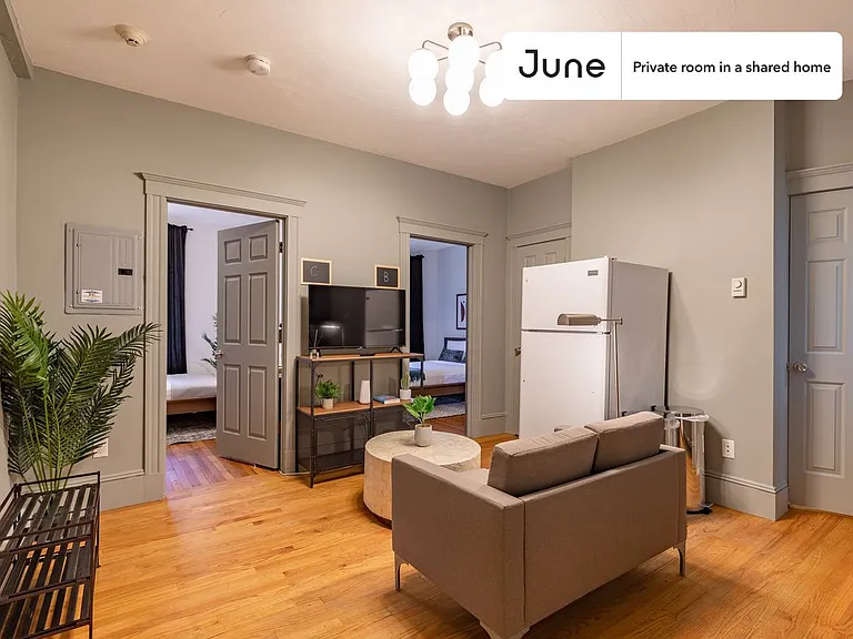 55 Park Dr #C — Photo 5