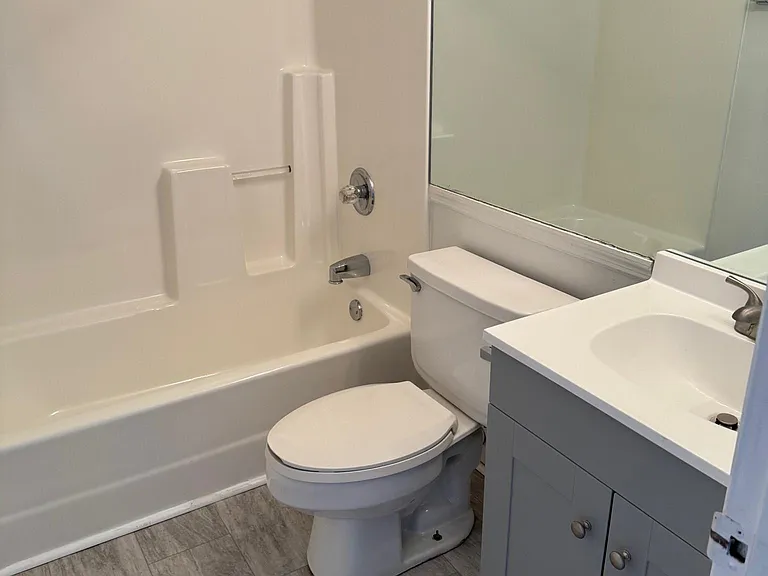 348 Bradford Colony Dr — Photo 8
