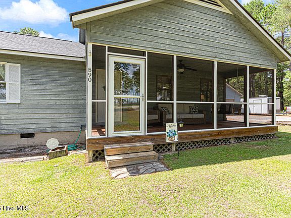 5th image of 590 Hoffman Road