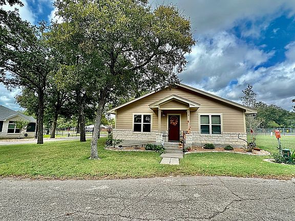 3rd image of 119 Park Pl
