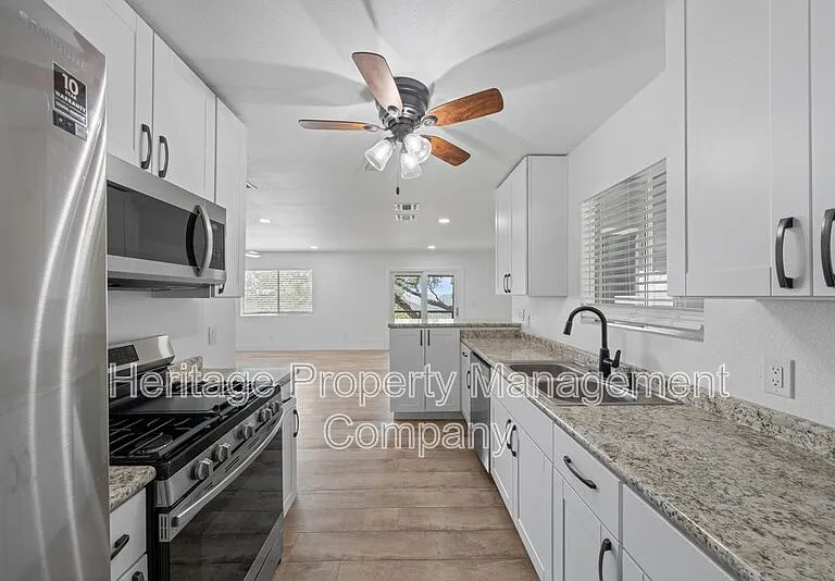 784 Hill Top Dr — Photo 14