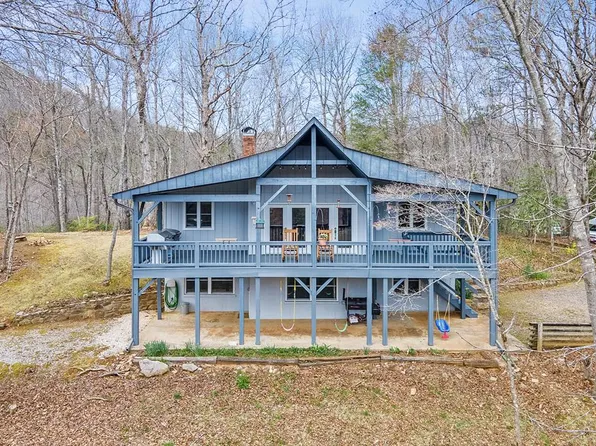 135 Ridge Rd, Otto, NC 28763