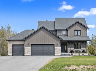 104 Stonewood Dr, Beckwith, ON K7C 3P2