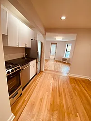 Rented by Metropolis Real Estate of Manhattan