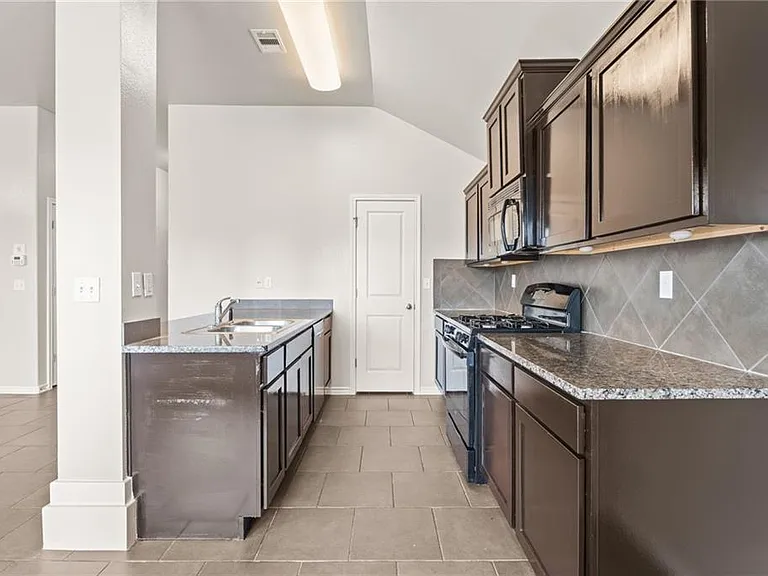 7308 Kolda Dr — Photo 10