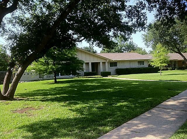 1st image of 3369 Townsend Dr