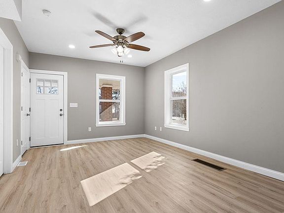 5th image of 1036 WISCONSIN Avenue