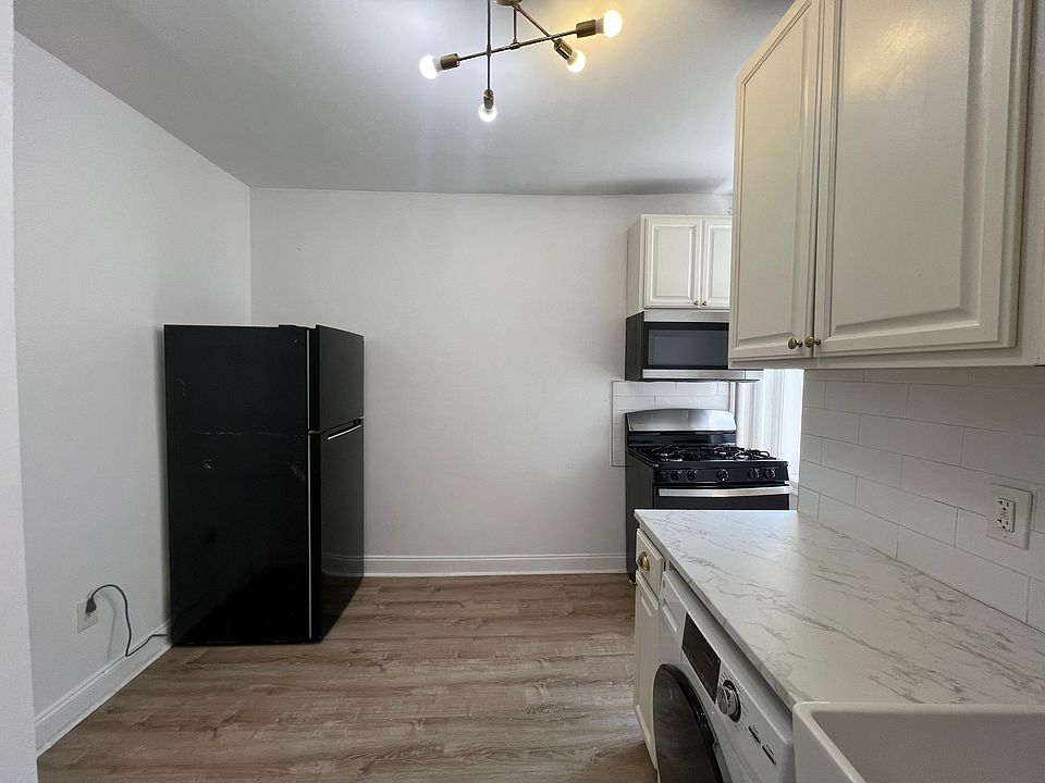 1st image of 15 Gifford Ave #55E