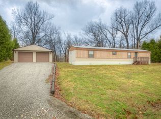 223 Mahaney Ln, Utica, KY 42376
