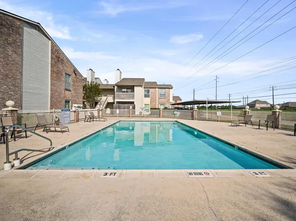 7600 Emmett F Lowry Expy APT 314, Texas City, TX 77591