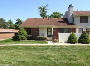 38581 Golfview Dr, Clinton Township, MI 48038