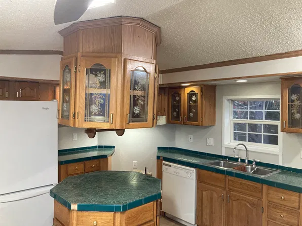 6 Dallas Ln #A, Freeport, ME 04032