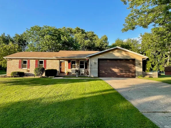 10660 Dennis Dr, Plymouth, IN 46563
