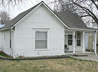 1101 E 1st St, Maryville, MO 64468