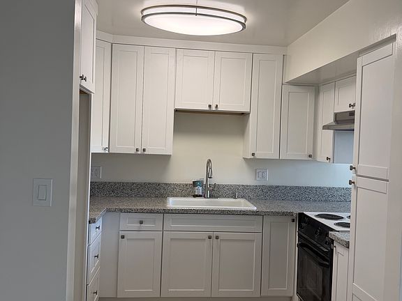 3rd image of 3546 Del Amo Blvd APT 6