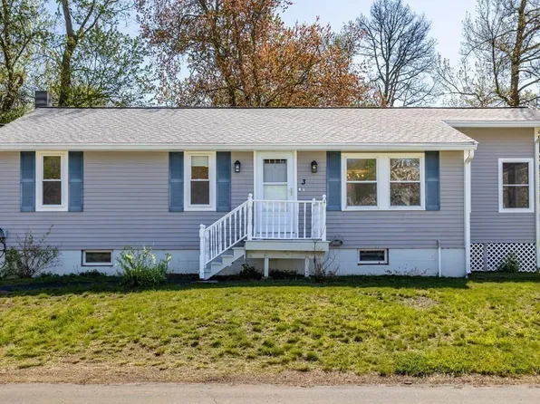 3 Grove Rd, Littleton, MA 01460