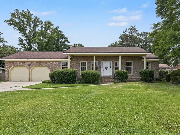1035 Dominion Dr, Hanahan, SC 29410