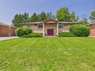 852 Cook Ave, Youngstown, OH