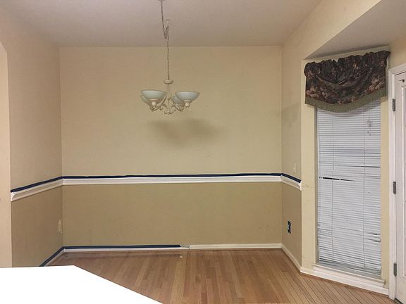 5th image of 1293 Corbett Pl