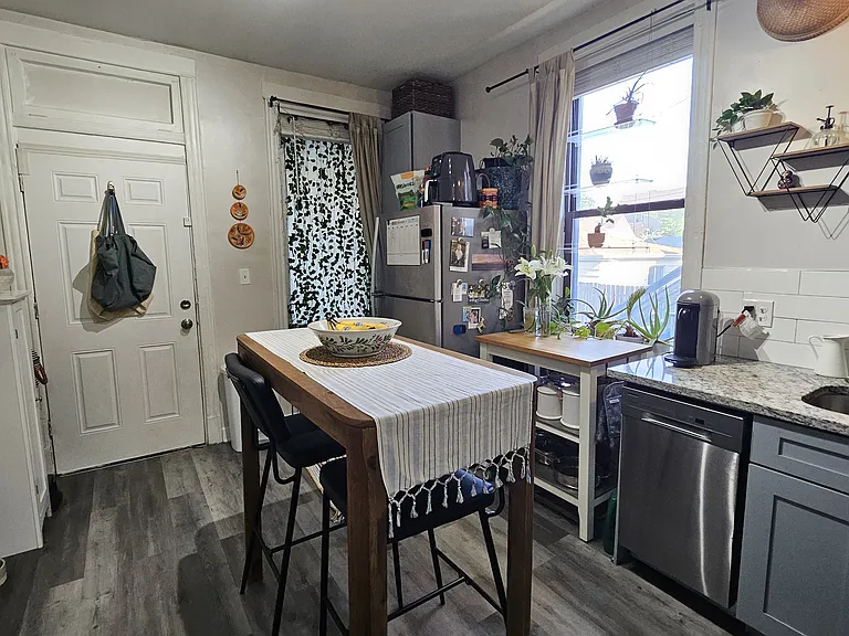3239 S May St #1 — Photo 5