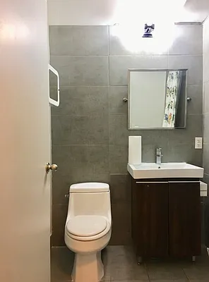 Rented by City Vista Inc | media 9