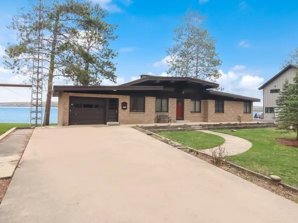 6445 Cottage Dr, Bellaire, MI 49615