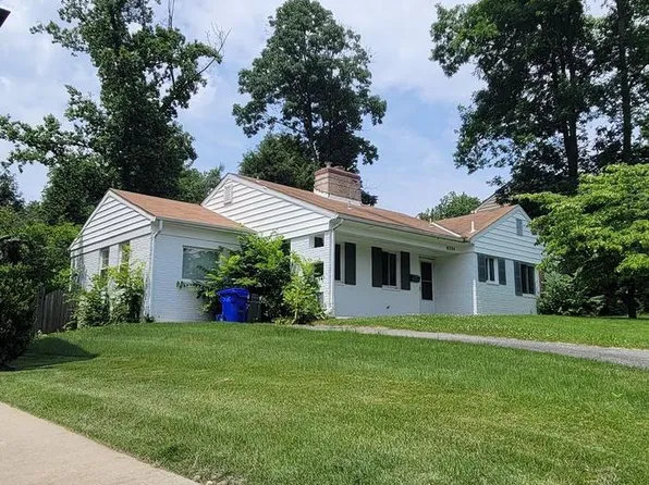 8204 Hampden Ln, Bethesda, MD 20817