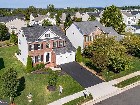 5th image of 14380 Broadwinged Dr