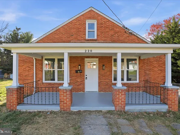 220 Manassas Ave, Front Royal, VA 22630