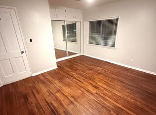 10617-25 Oxnard St, North Hollywood, CA 91606