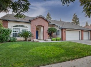 1120 N De Witt Ave, Clovis, CA 93611