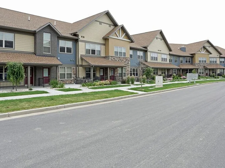 MurrayGlen Townhomes — Photo 8