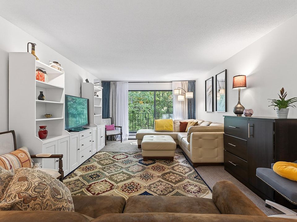 1st image of 215 Barry Ave S APT 216
