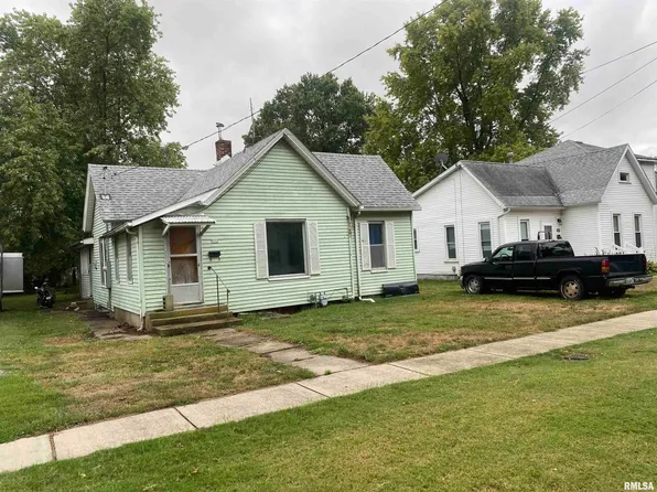 352 W State St, Waverly, IL 62692