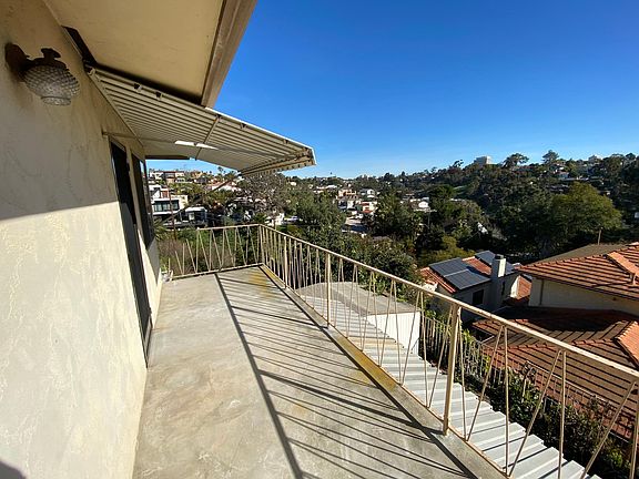 5th image of 3107 Hawk St #3105