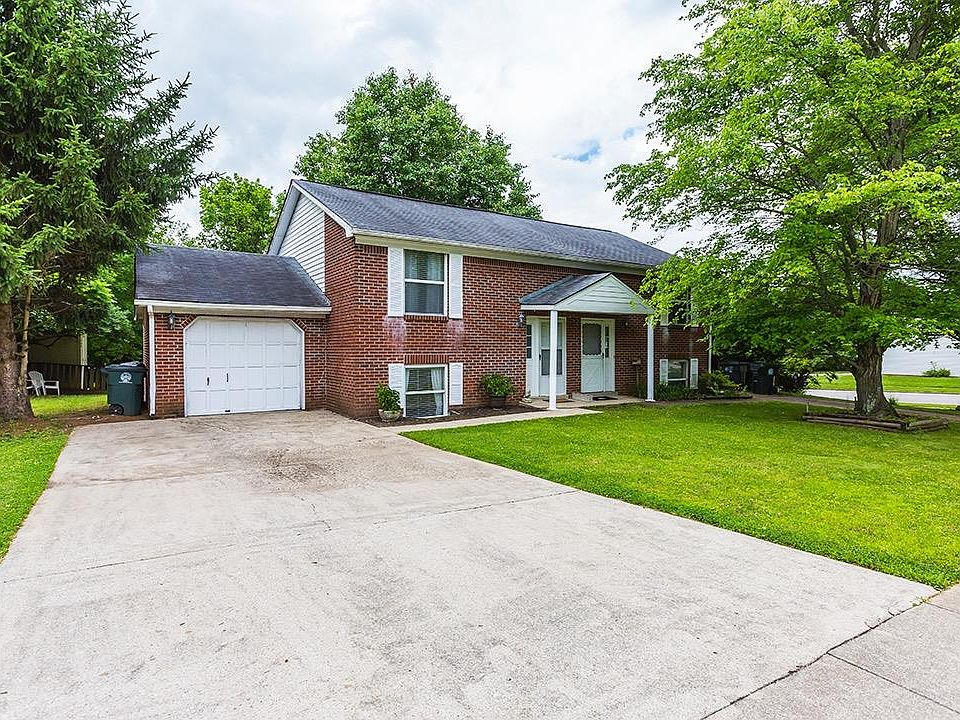 1st image of 392 Woodview Dr