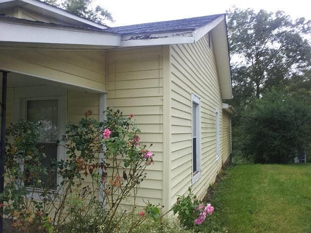 2nd image of 301 8th St
