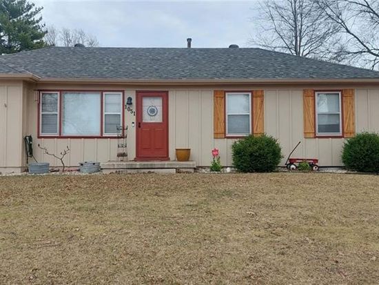 1051 W Ashbury St, Olathe, KS 66061