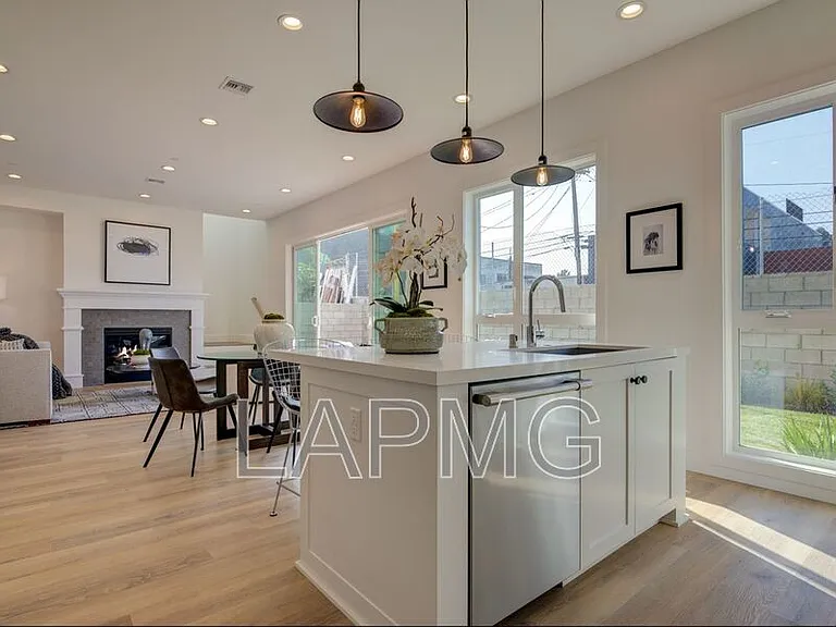 6016 Comey Ave #6016 — Photo 4