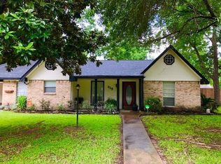 319 Lisa Ln, Dayton, TX 77535