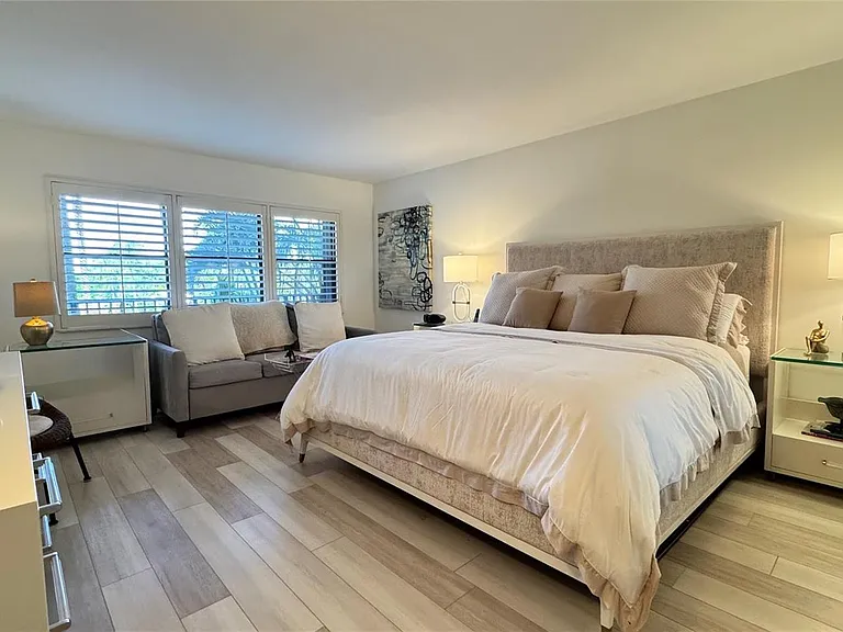 5100 N Ocean Blvd #313 — Photo 6