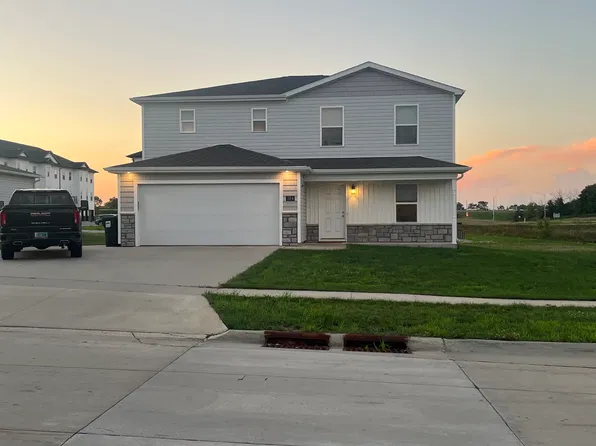 304 Post Oak Dr, Hudson, IA 50643